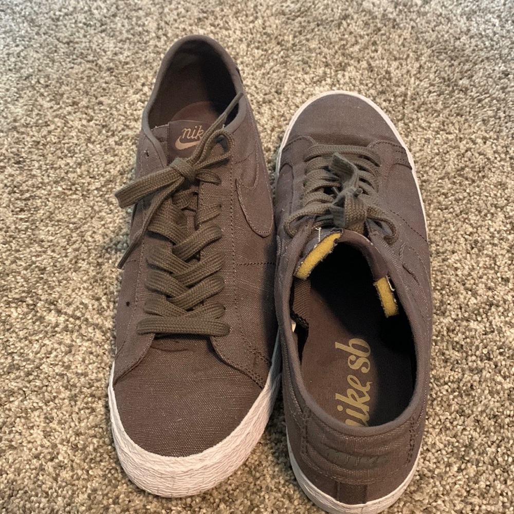Men’s size 10 Nike SB